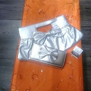 Cute silver purse with matching wallet